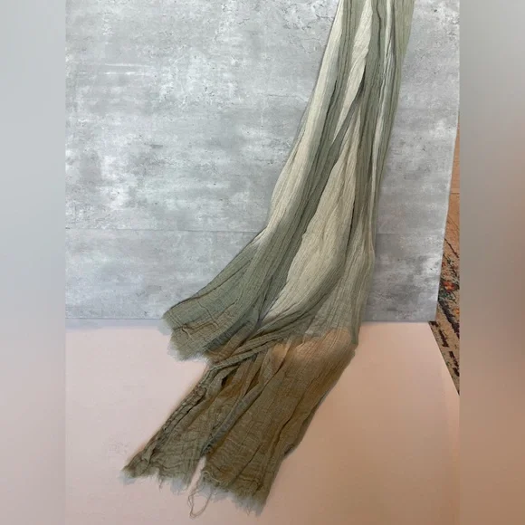 Boho-Style Scarf Accessory - Picture 4 of 4